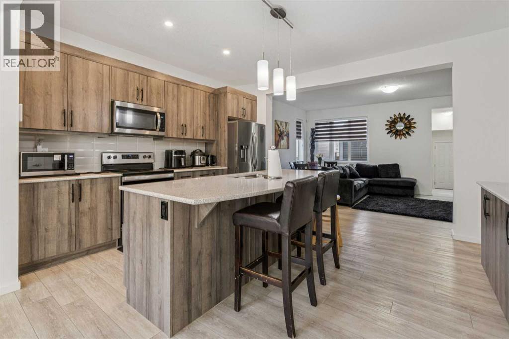 223 Carrington Circle Nw, Calgary, Alberta  T3P 0Y4 - Photo 6 - A2264624