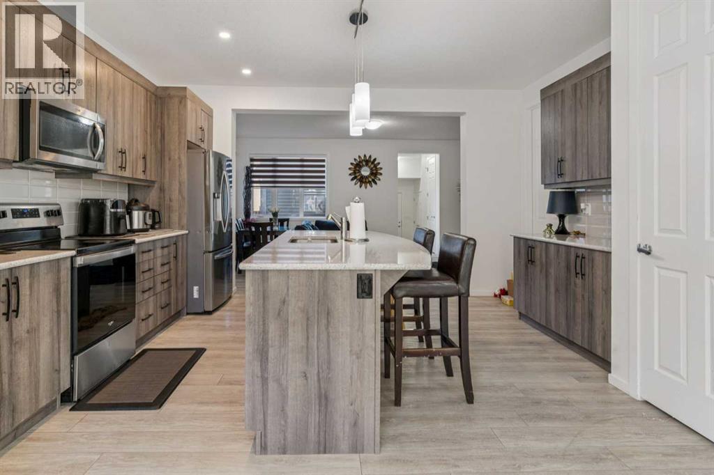 223 Carrington Circle Nw, Calgary, Alberta  T3P 0Y4 - Photo 7 - A2264624
