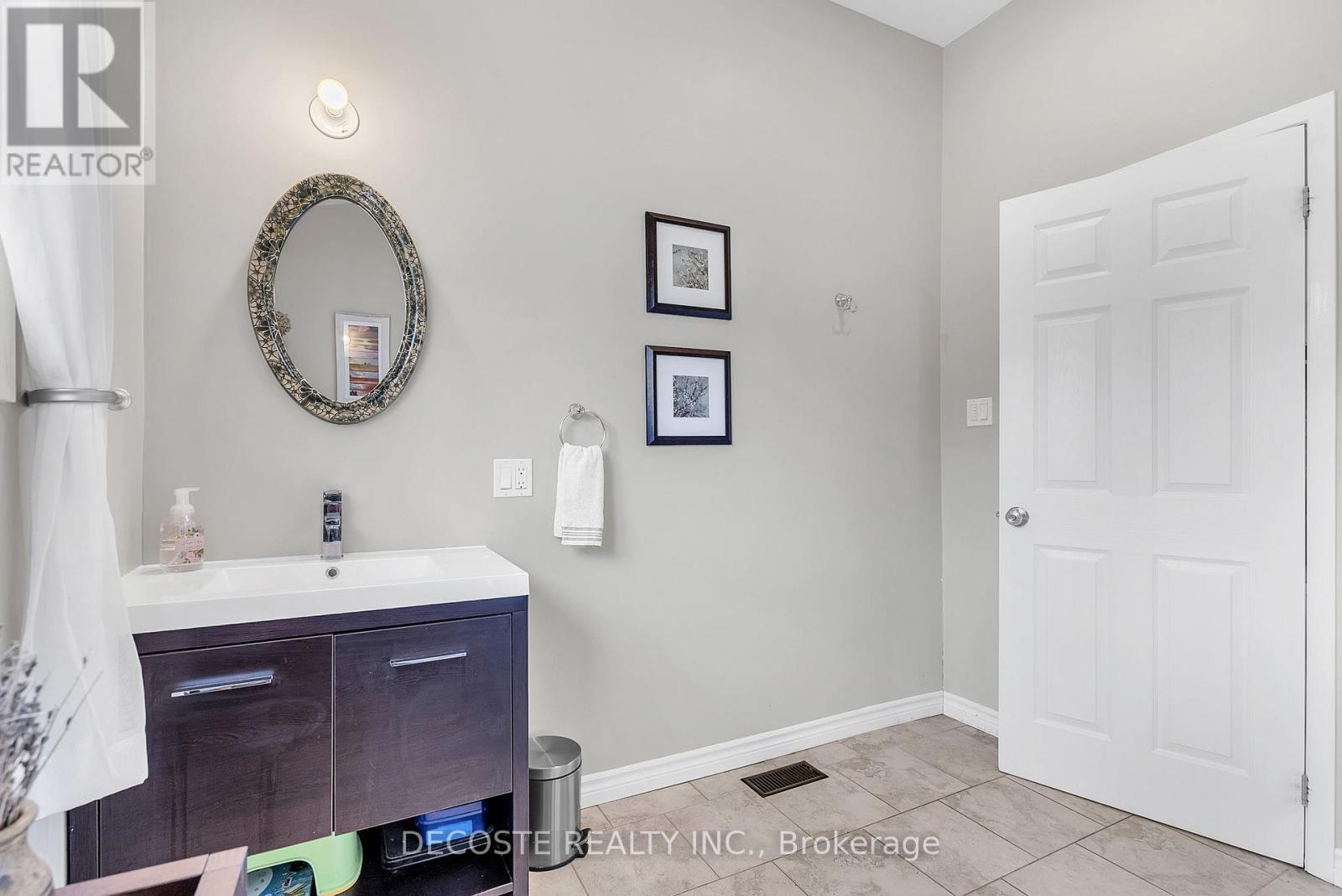 21275 Mccormick Road, North Glengarry, Ontario  K0C 1A0 - Photo 32 - X12465090