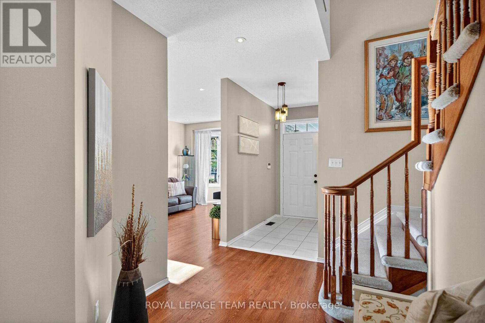22 Birchfield Avenue, Ottawa, Ontario  K2M 2N5 - Photo 5 - X12434419
