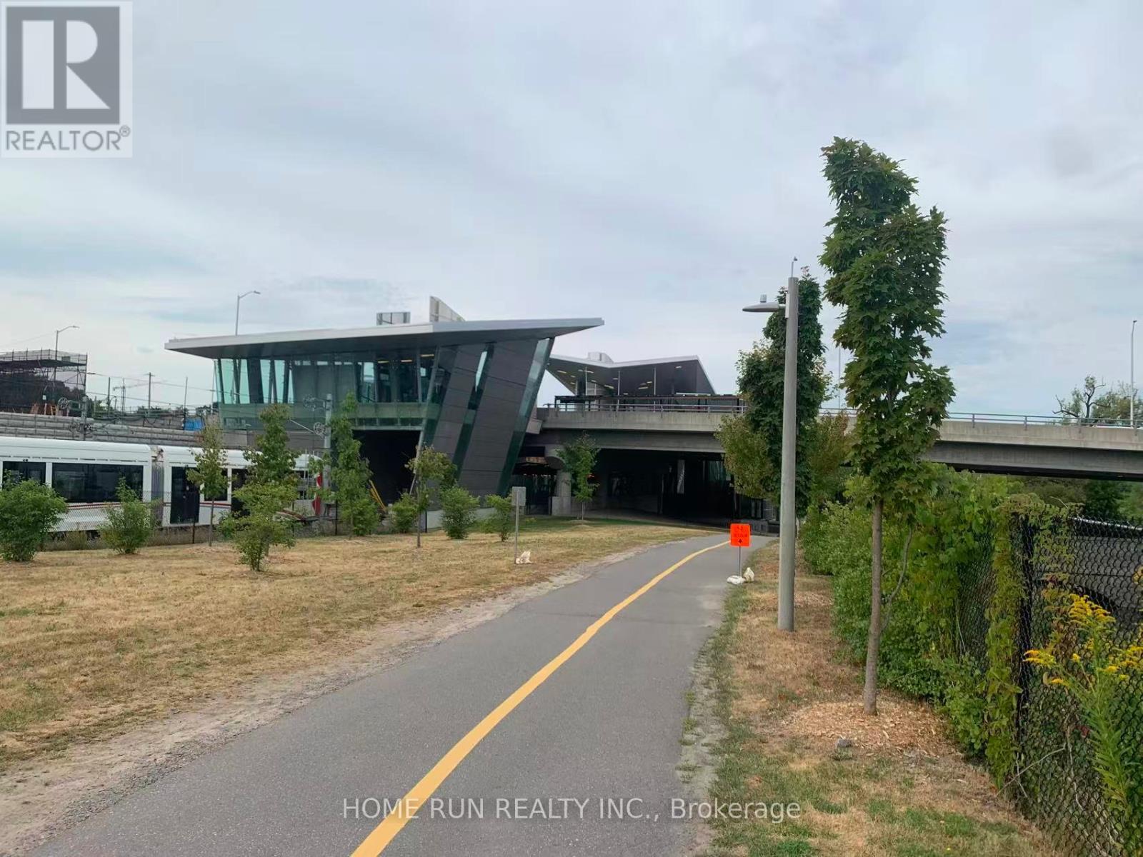 618 - 300 C Lett Street, Ottawa, Ontario  K1R 0A8 - Photo 12 - X12380756