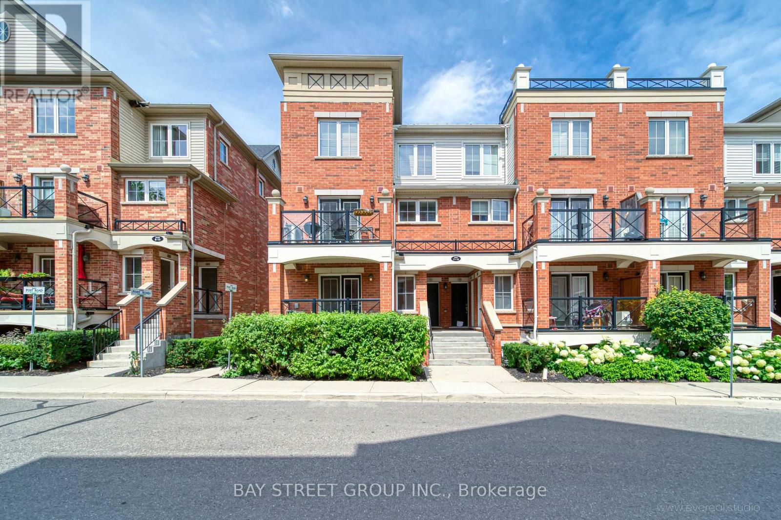 16 - 2444 POST ROAD, Oakville, Ontario