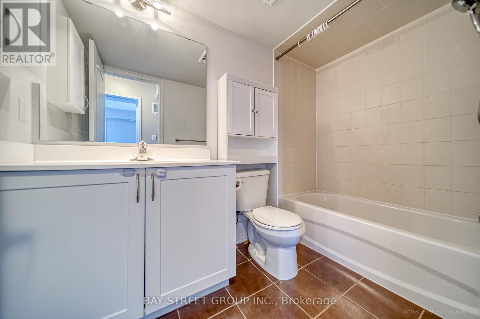 16 - 2444 Post Road, Oakville, Ontario  L6H 0J2 - Photo 16 - W12466028