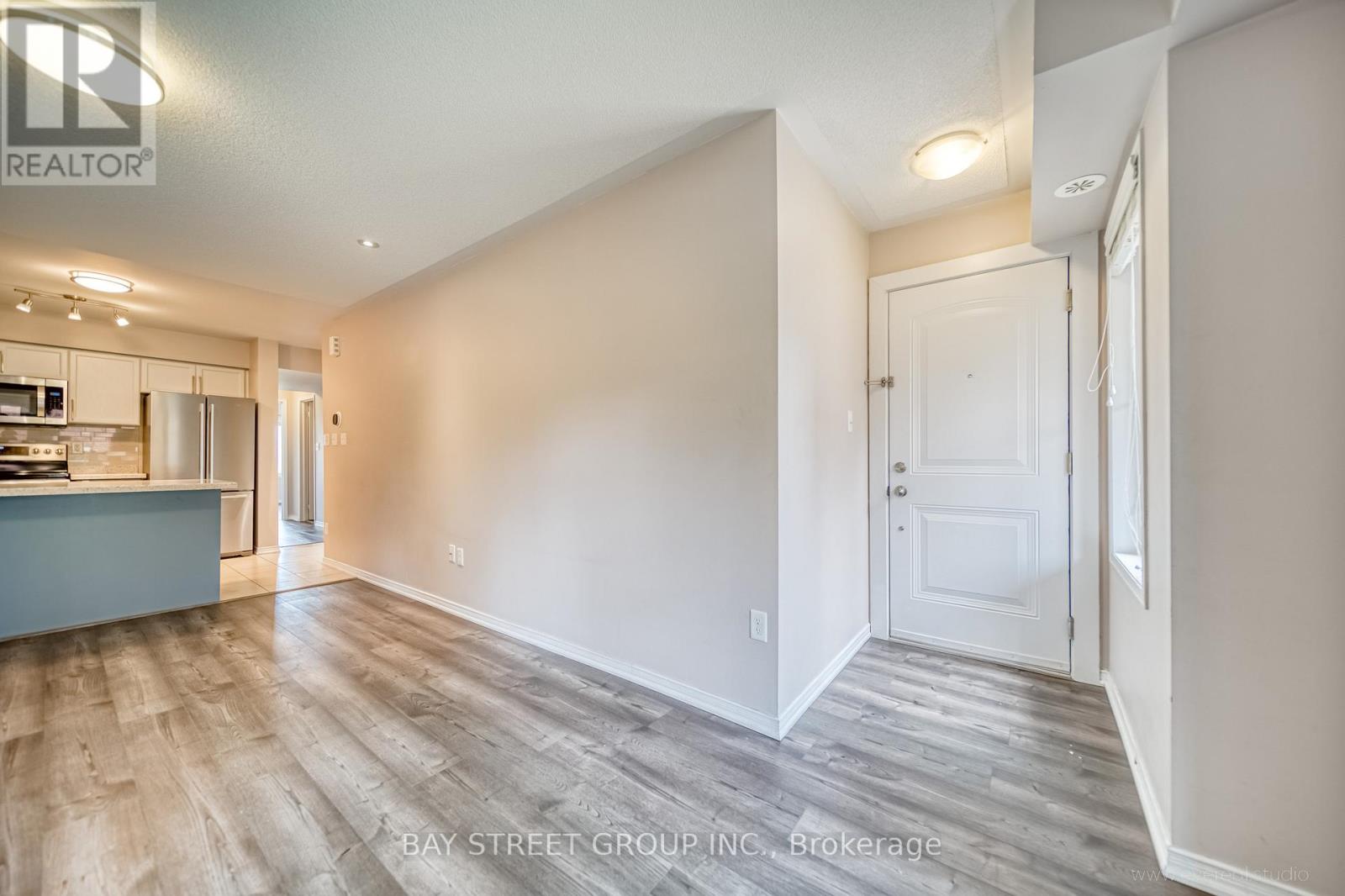 16 - 2444 Post Road, Oakville, Ontario  L6H 0J2 - Photo 2 - W12466028