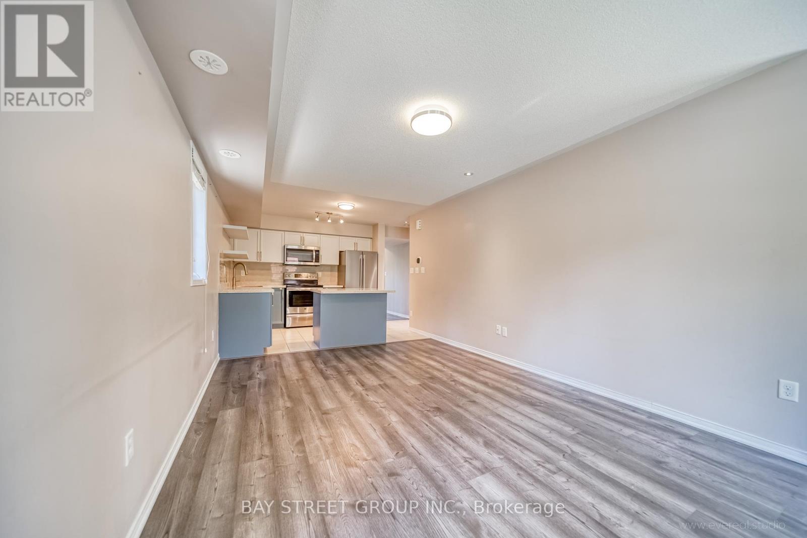 16 - 2444 Post Road, Oakville, Ontario  L6H 0J2 - Photo 4 - W12466028