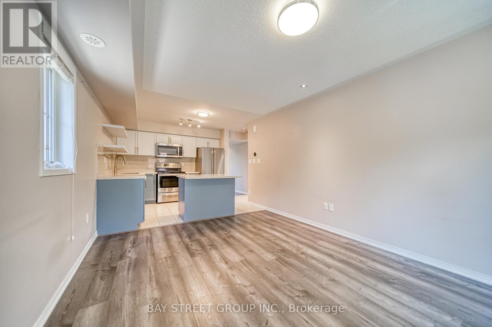 16 - 2444 Post Road, Oakville, Ontario  L6H 0J2 - Photo 5 - W12466028