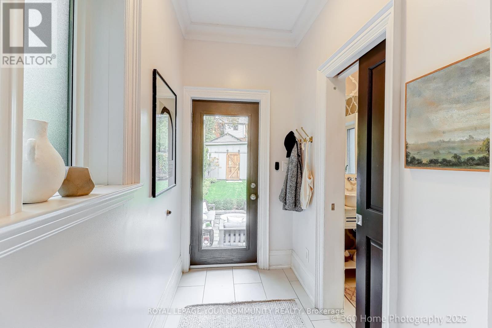 21 Wilson Park Road, Toronto, Ontario  M6K 3B6 - Photo 10 - W12466030