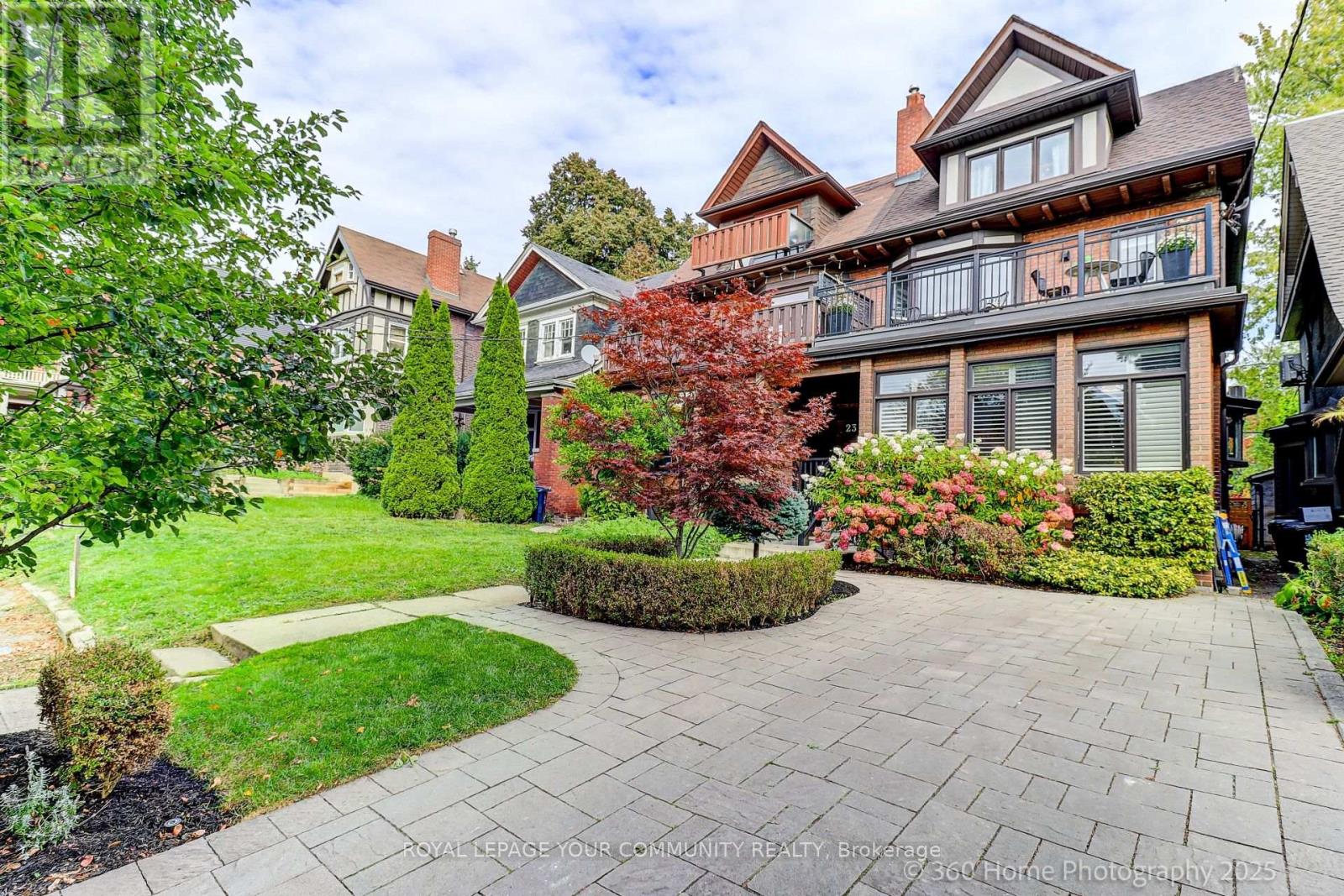 21 Wilson Park Road, Toronto, Ontario  M6K 3B6 - Photo 2 - W12466030