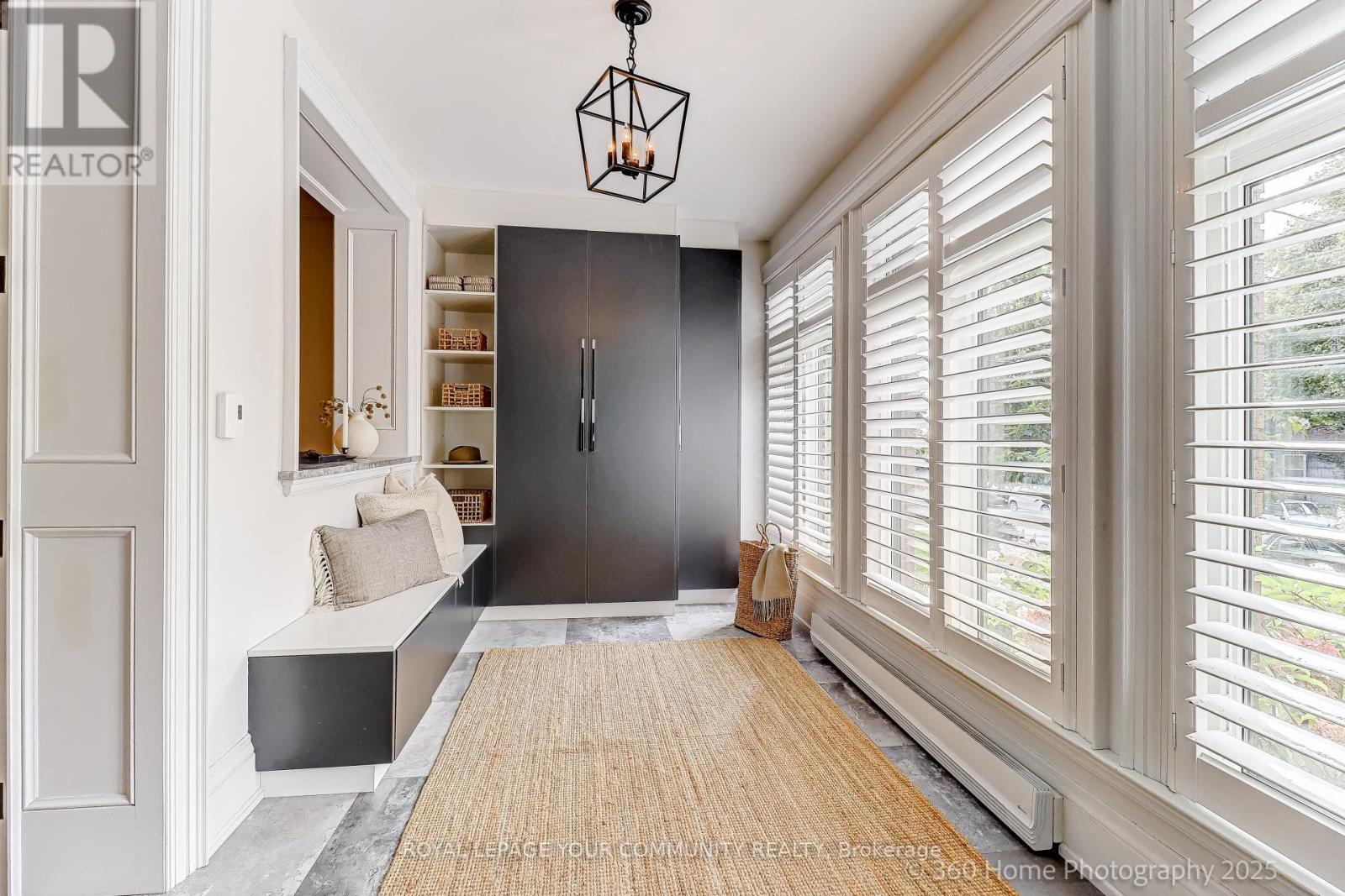 21 Wilson Park Road, Toronto, Ontario  M6K 3B6 - Photo 4 - W12466030