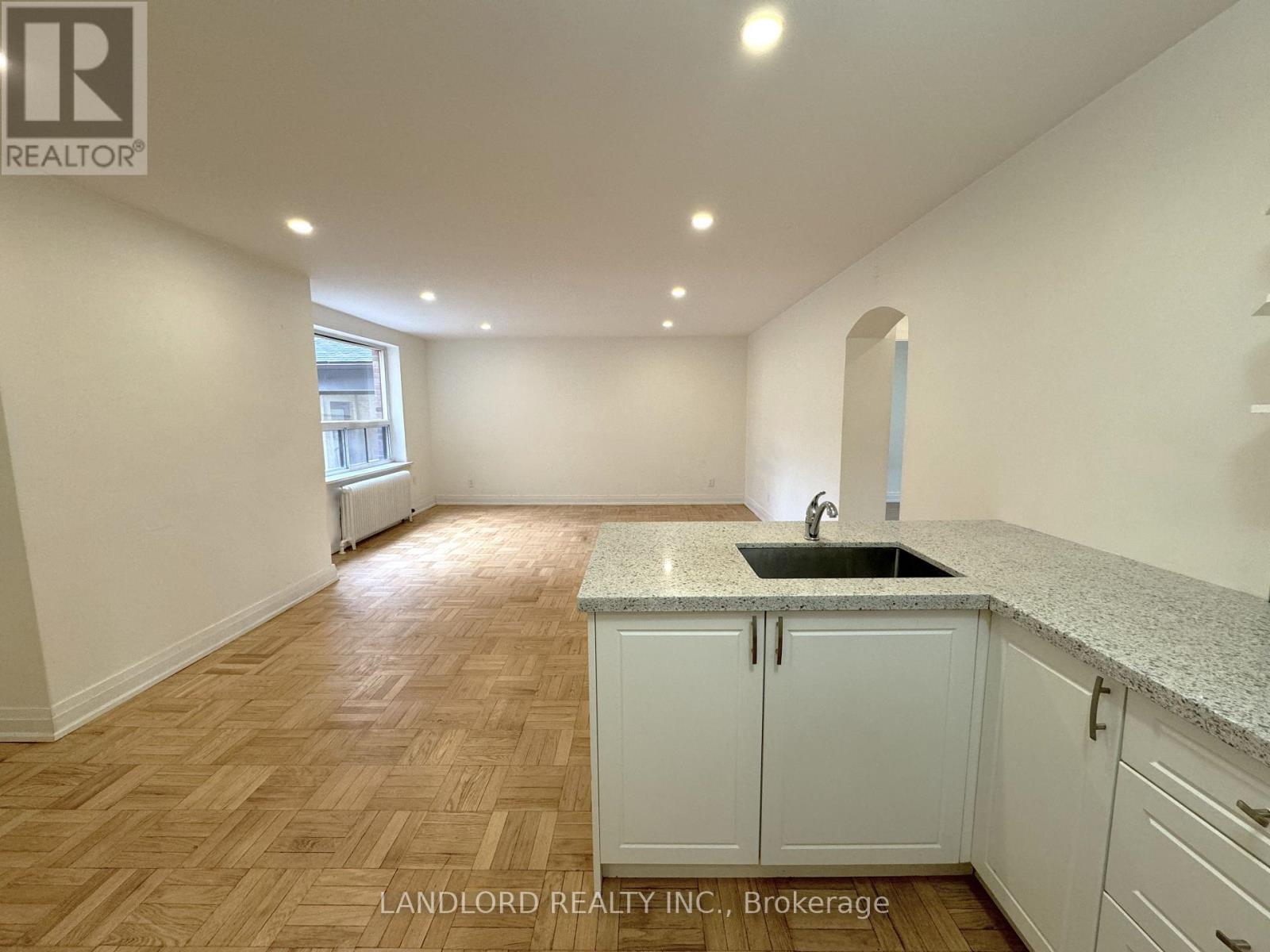 4 - 2696 Lake Shore Boulevard W, Toronto, Ontario  M8V 1G8 - Photo 7 - W12466031