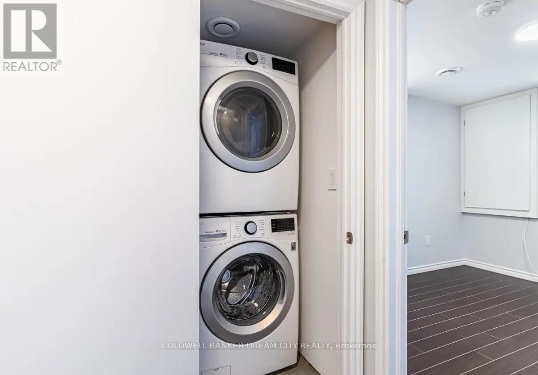 Lower - 231 Elizabeth Street S, Brampton, Ontario  L6Y 1S2 - Photo 11 - W12466042