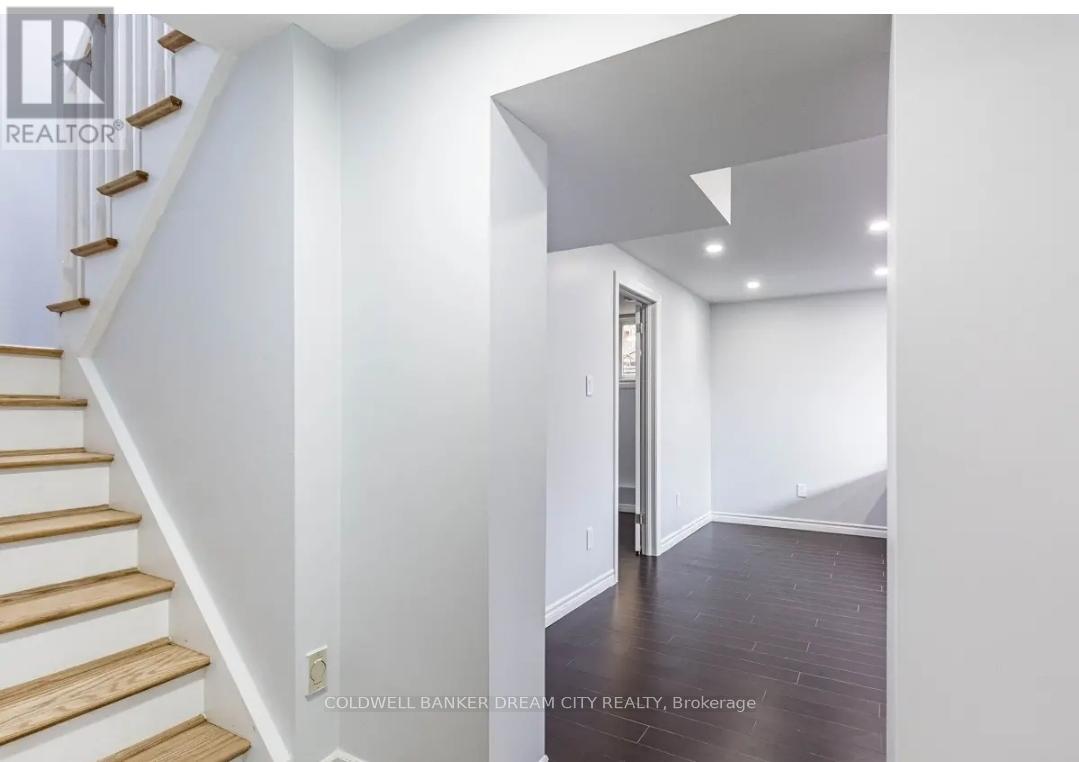 Lower - 231 Elizabeth Street S, Brampton, Ontario  L6Y 1S2 - Photo 4 - W12466042