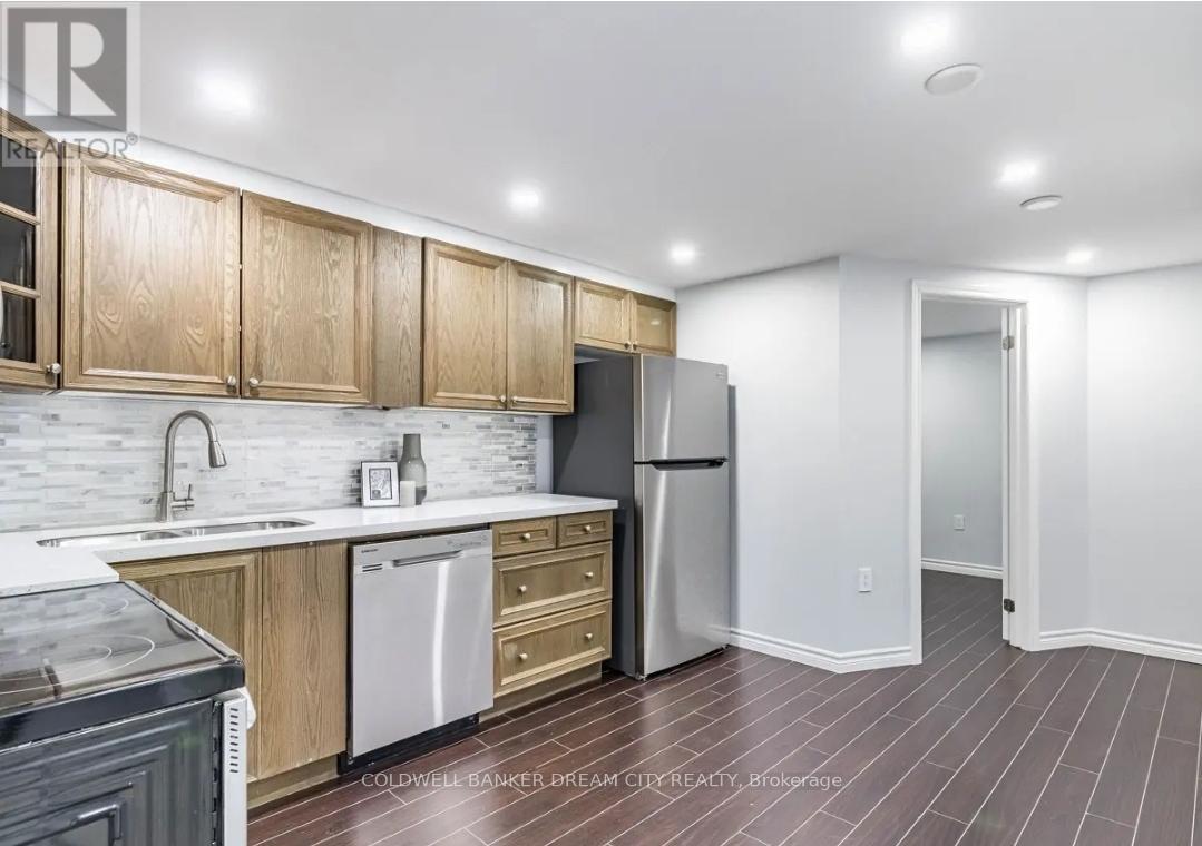 Lower - 231 Elizabeth Street S, Brampton, Ontario  L6Y 1S2 - Photo 5 - W12466042