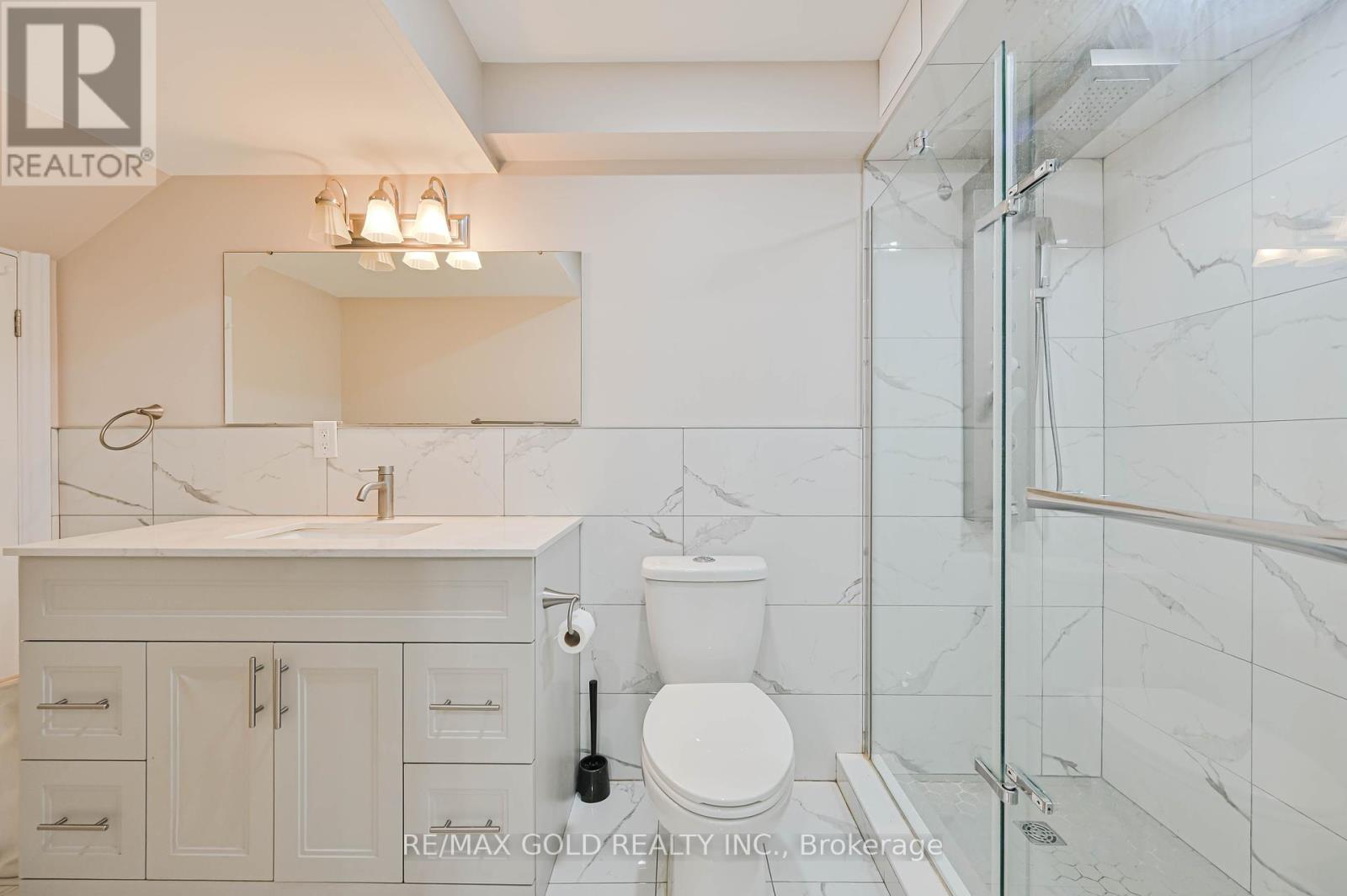 20 Meadowcrest Lane, Brampton, Ontario  L7A 0T8 - Photo 23 - W12466044