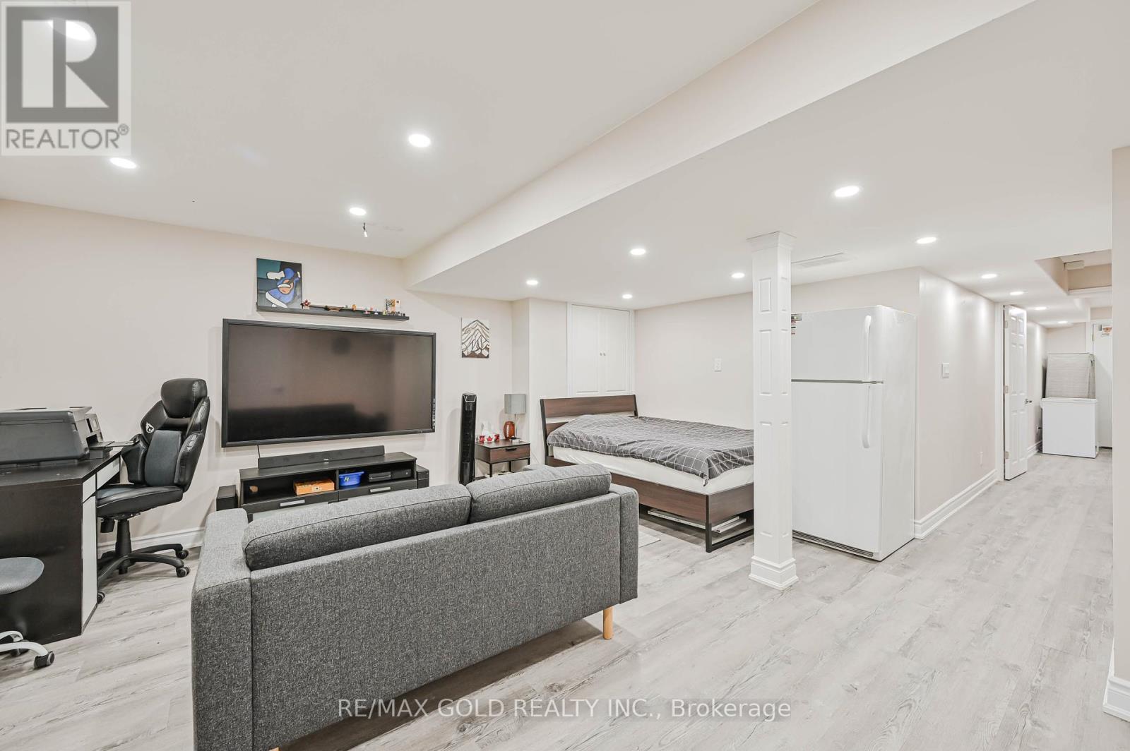 20 Meadowcrest Lane, Brampton, Ontario  L7A 0T8 - Photo 26 - W12466044