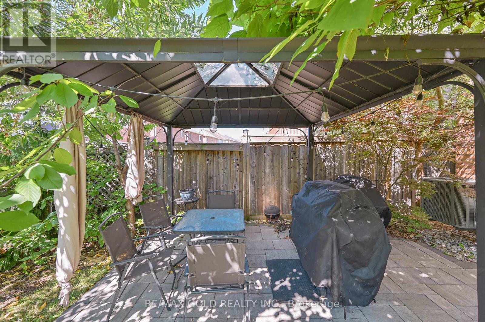 20 Meadowcrest Lane, Brampton, Ontario  L7A 0T8 - Photo 32 - W12466044