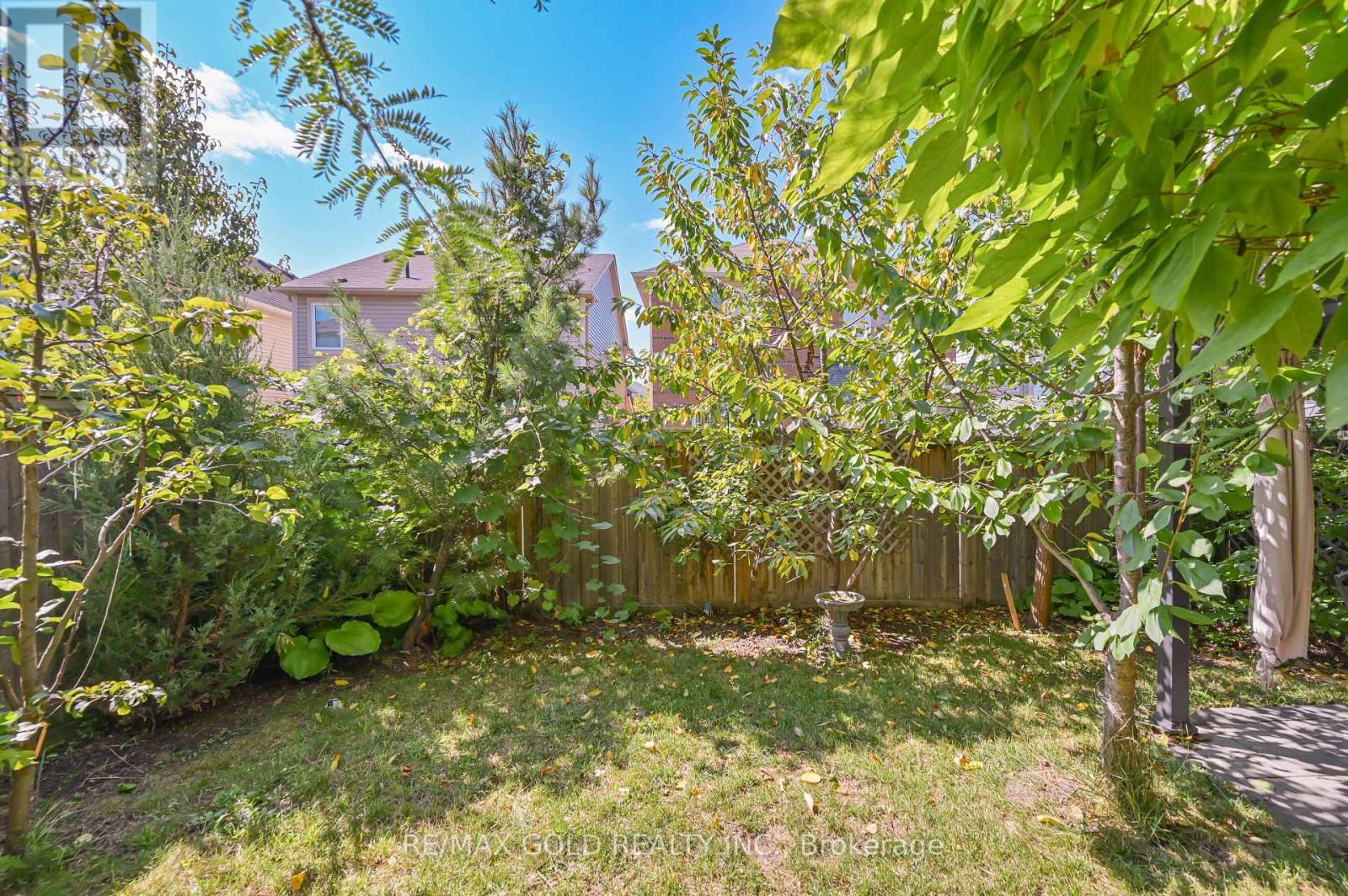 20 Meadowcrest Lane, Brampton, Ontario  L7A 0T8 - Photo 34 - W12466044