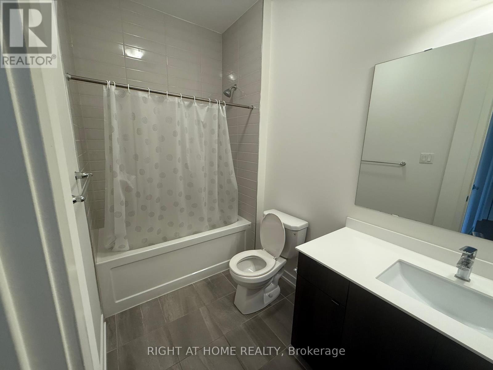 3094 Ernest Applebe Boulevard, Oakville, Ontario  L6H 0P3 - Photo 18 - W12466046