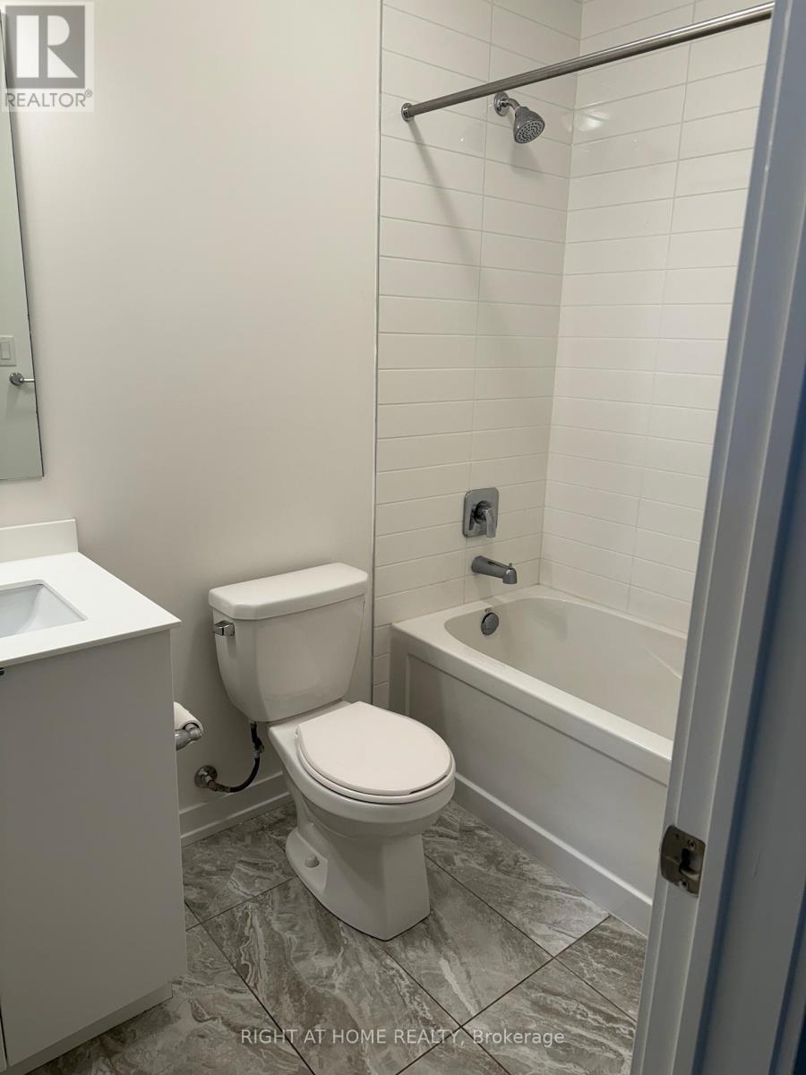 3094 Ernest Applebe Boulevard, Oakville, Ontario  L6H 0P3 - Photo 6 - W12466046