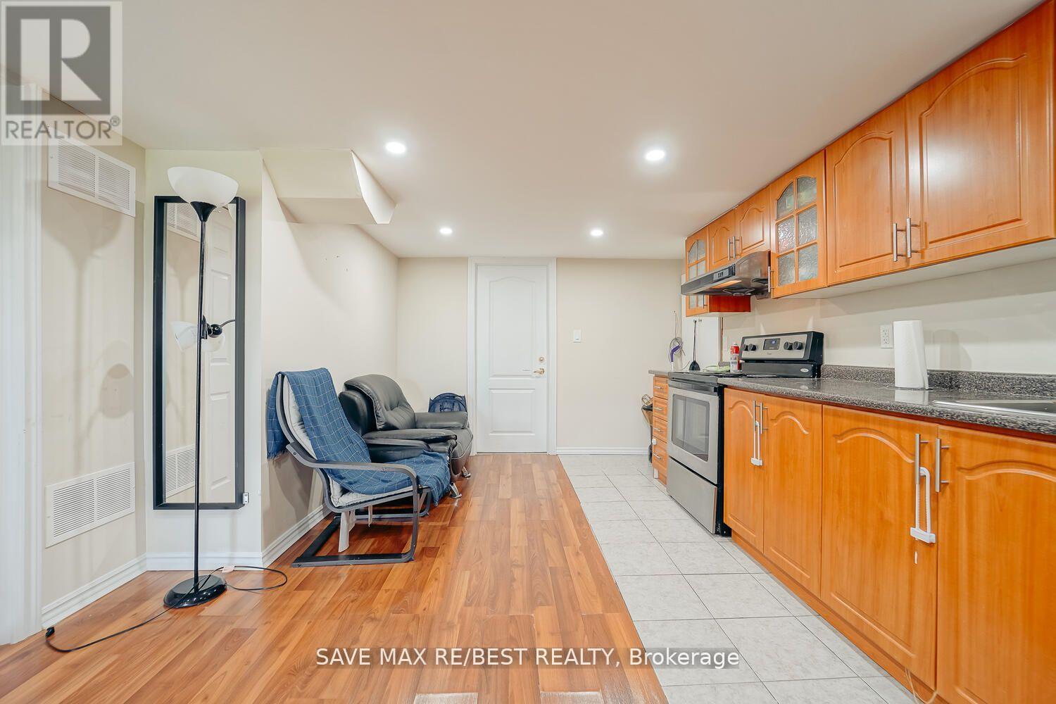 Bsmt - 22 Birch Tree Trail, Brampton, Ontario  L6P 3M8 - Photo 5 - W12466057