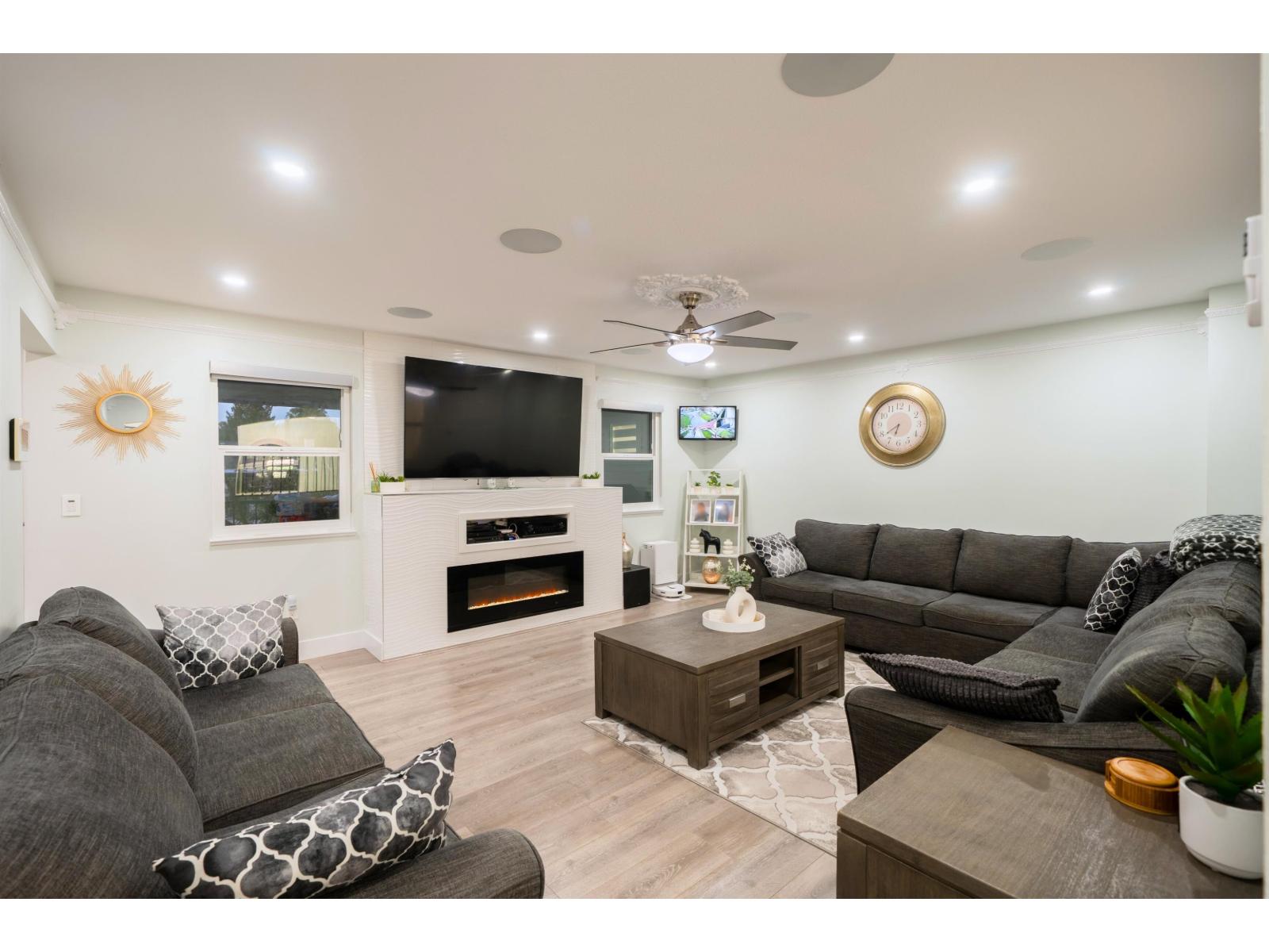 12451 90a Avenue, Surrey, British Columbia  V3V 1C3 - Photo 16 - R3058488
