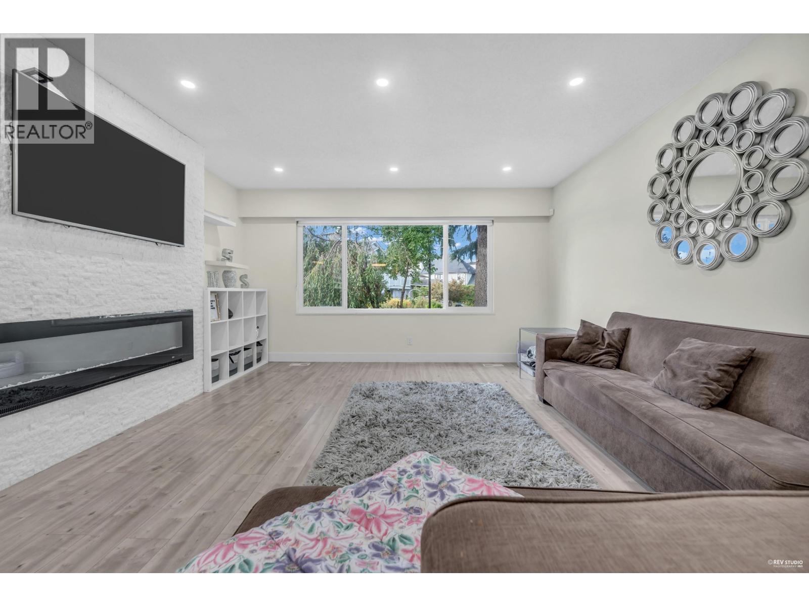 11280 Caravel Court, Richmond, British Columbia  V7E 4L2 - Photo 6 - R3057597