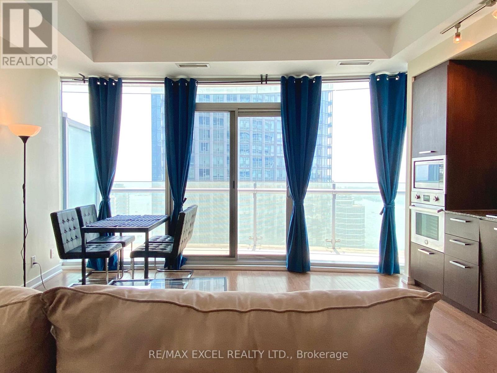3704 - 14 York Street, Toronto, Ontario  M5J 0B1 - Photo 6 - C12459226