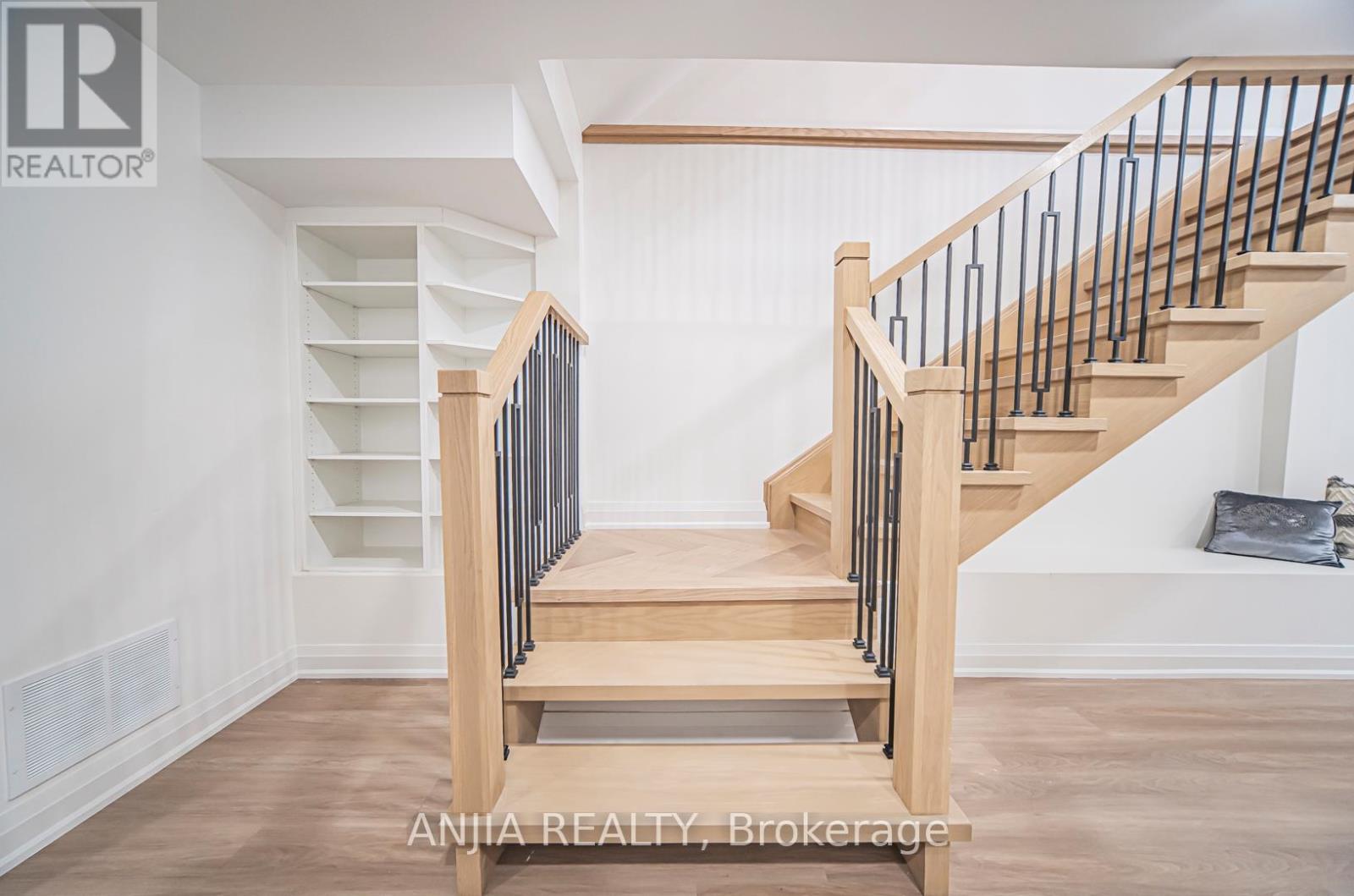 126 Grace Street, Toronto, Ontario  M6J 2S2 - Photo 41 - C12464685