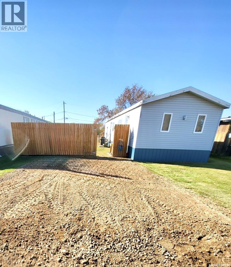 N 105 Rouleau Street N, Rouleau, Saskatchewan  S0G 4H0 - Photo 3 - SK021003