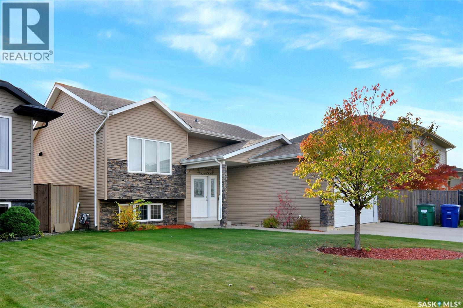 1526 Paton Crescent, Saskatoon, Saskatchewan  S7W 0C3 - Photo 2 - SK020803