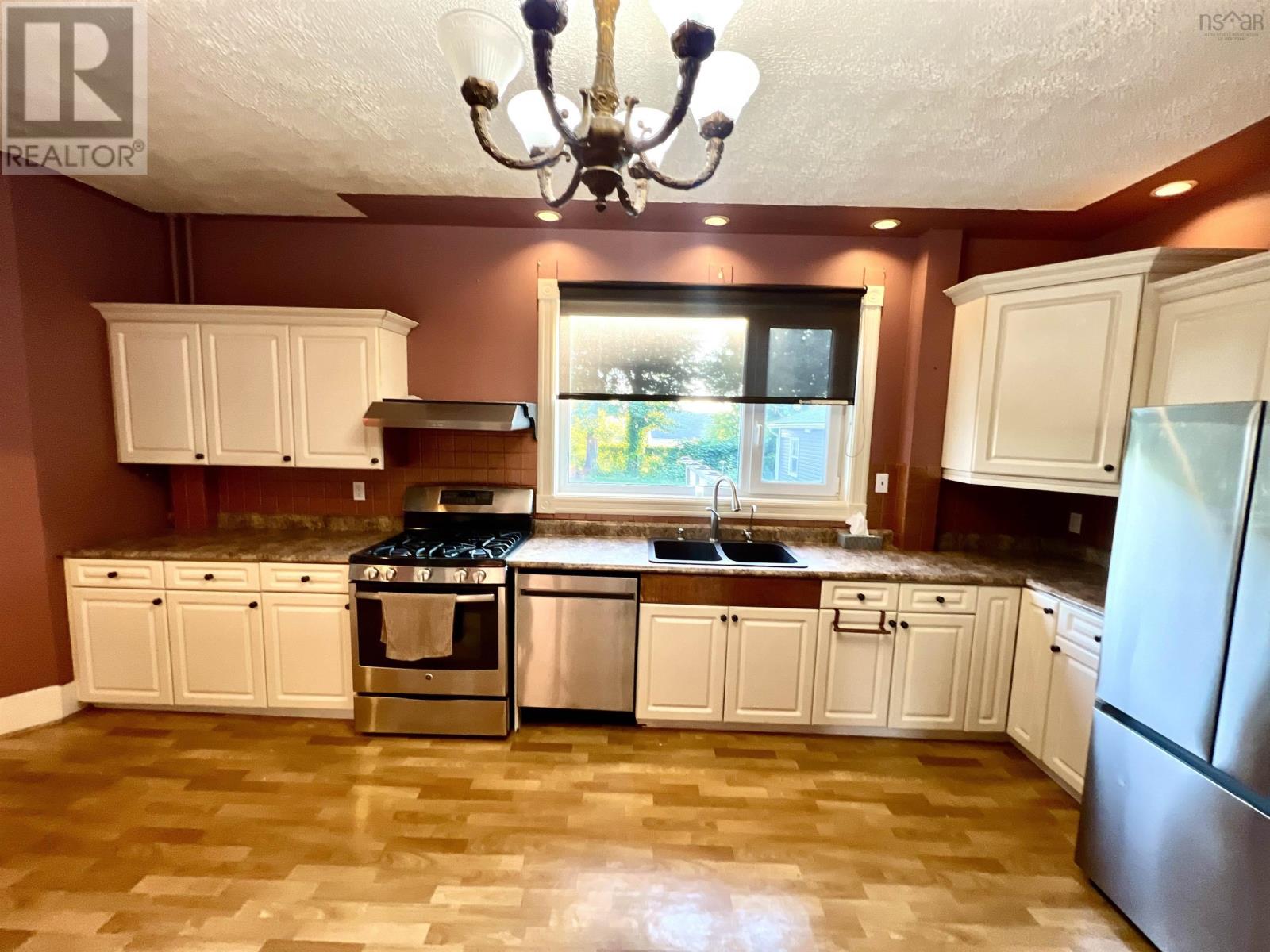 30 Fraser Avenue, Sydney Mines, Nova Scotia  B1V 2B7 - Photo 12 - 202522555