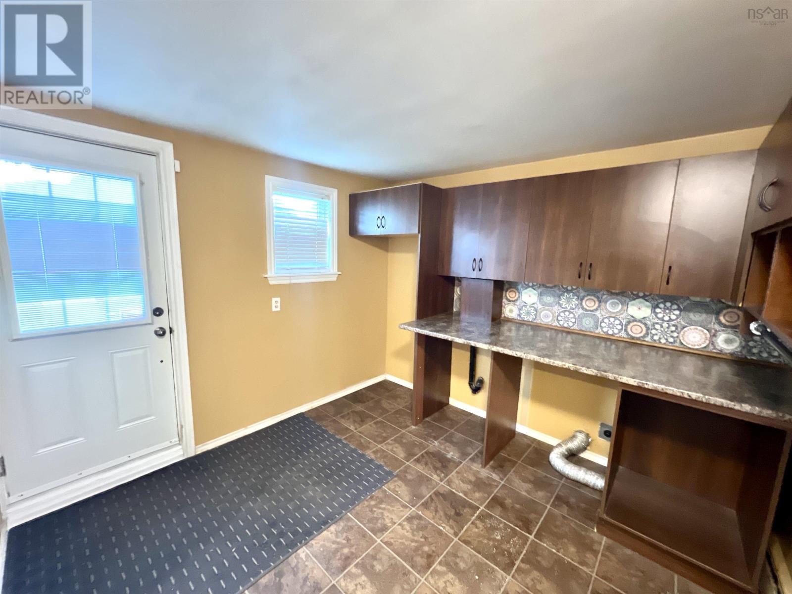 30 Fraser Avenue, Sydney Mines, Nova Scotia  B1V 2B7 - Photo 19 - 202522555