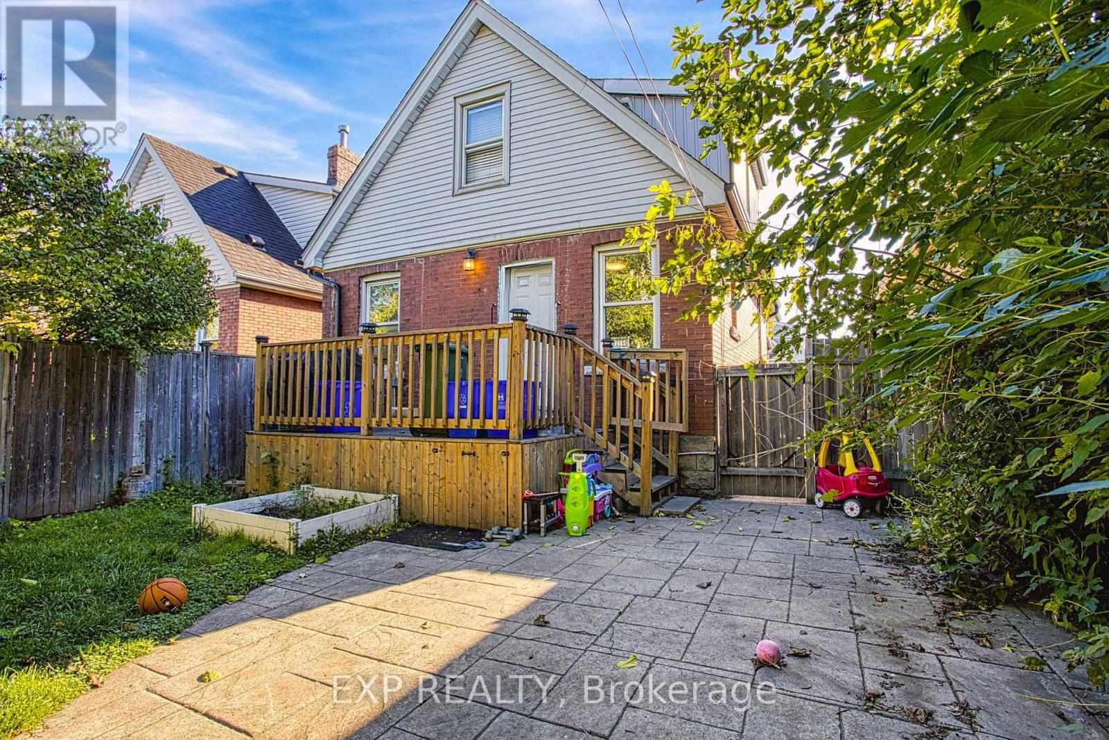 35 Cope Street, Hamilton, Ontario  L8H 5A8 - Photo 20 - X12466032