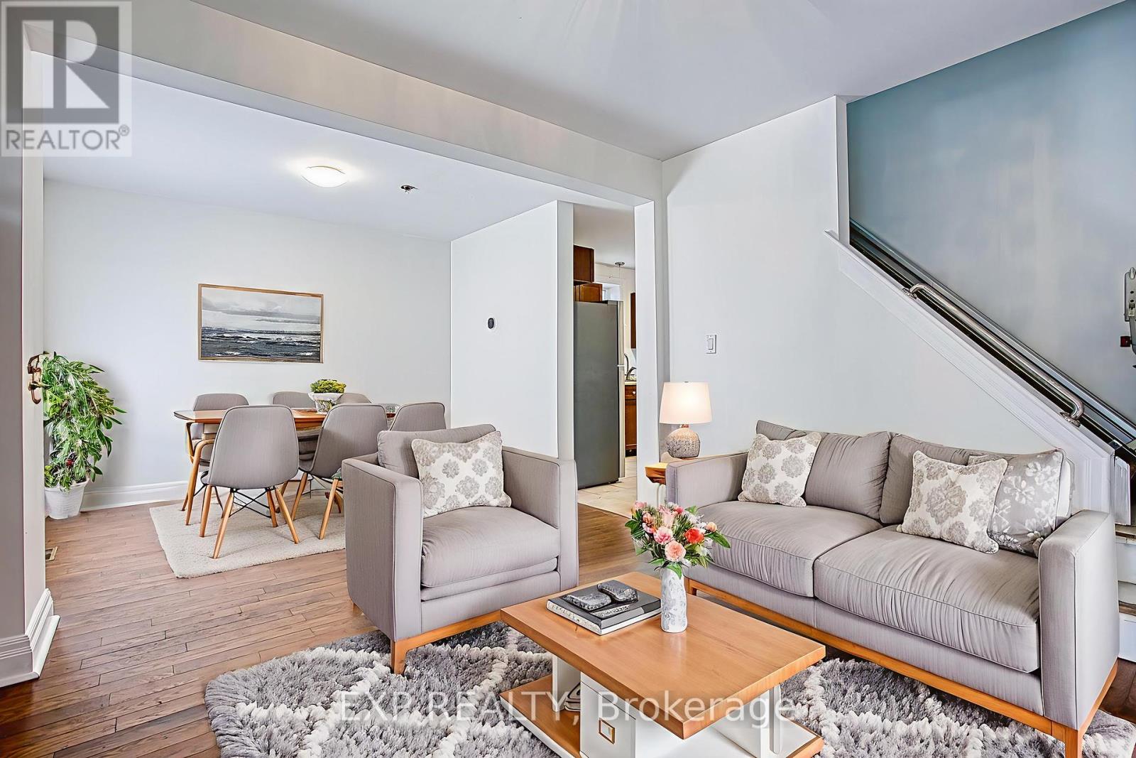 35 Cope Street, Hamilton, Ontario  L8H 5A8 - Photo 6 - X12466032