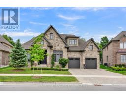 44 PIONEER RIDGE DRIVE, Kitchener, Ontario