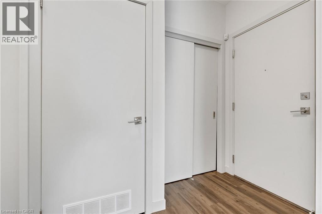 2081 Fairview Street Unit# 1406, Burlington, Ontario  L7R 0E4 - Photo 12 - 40779376