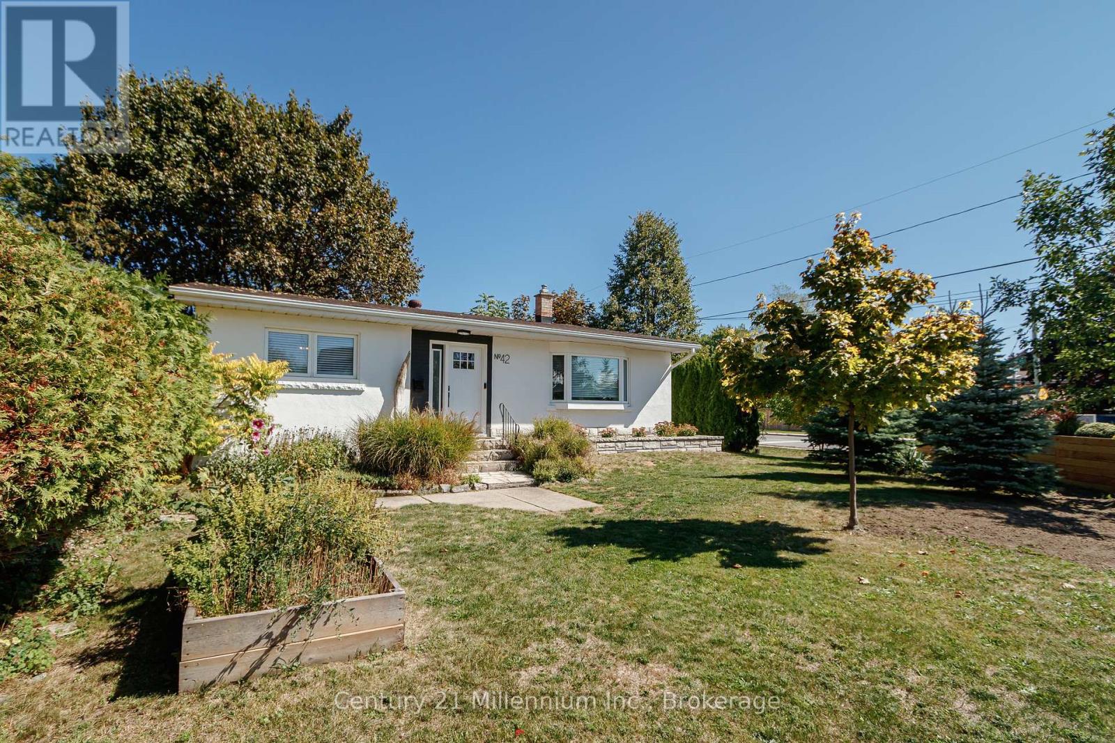 42 Niagara Street, Collingwood, Ontario  L9Y 3X2 - Photo 3 - S12466311
