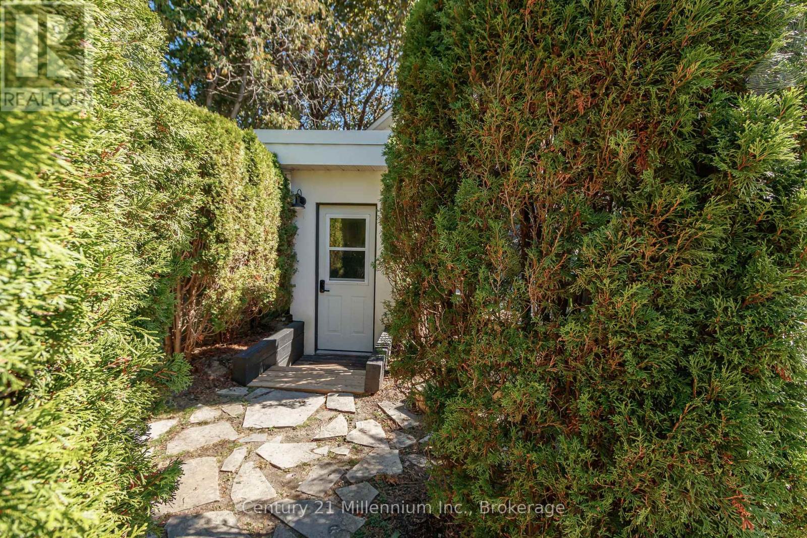 42 Niagara Street, Collingwood, Ontario  L9Y 3X2 - Photo 5 - S12466311