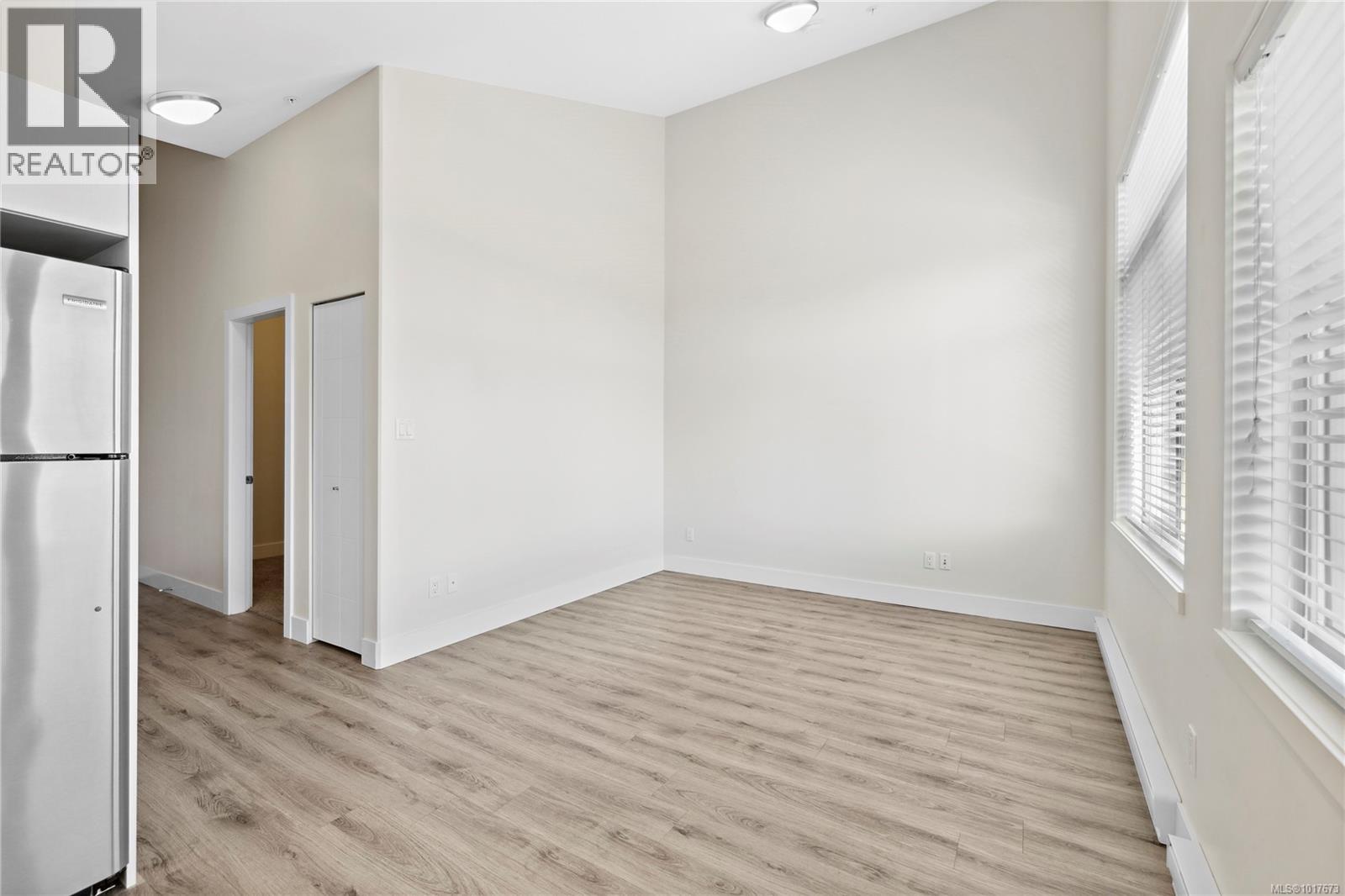 206 4535 Uplands Dr, Nanaimo, British Columbia  V9T 6M8 - Photo 8 - 1017673