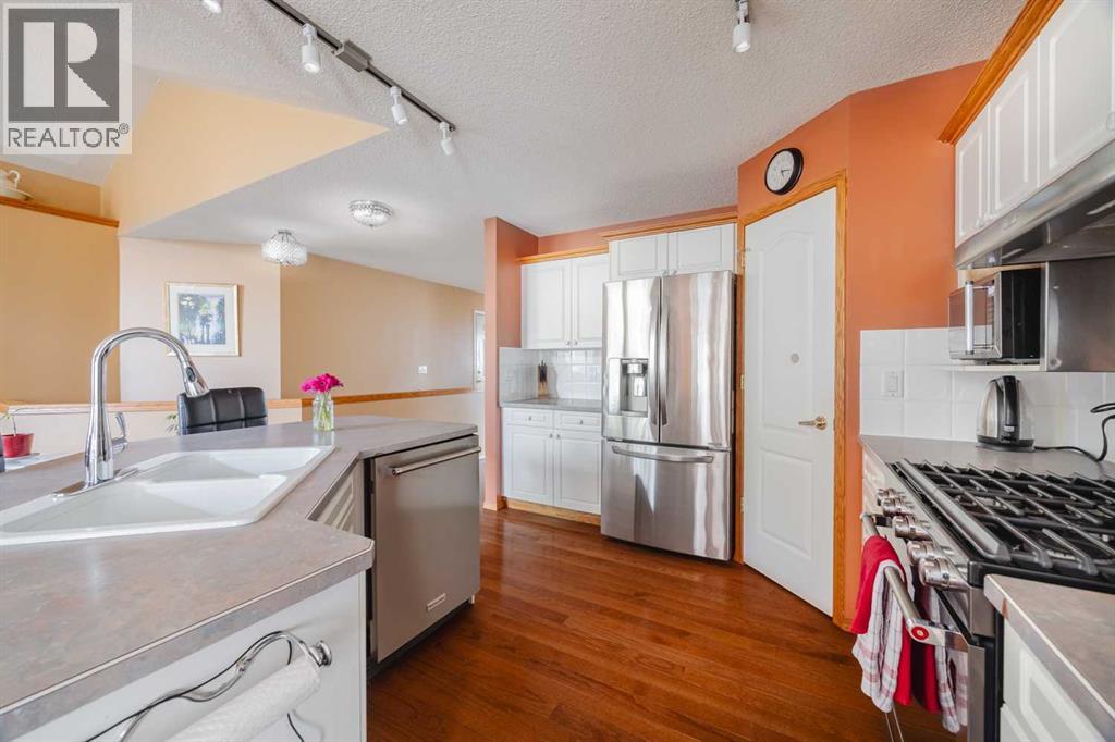 145 Mckenzie Lake Gardens Se, Calgary, Alberta  T2Z 3E7 - Photo 12 - A2264377