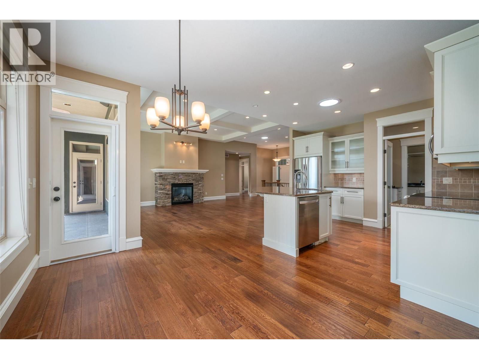 2532 Tuscany Drive West Kelowna Photo 9 2532 Tuscany Drive West Kelowna Photo 9