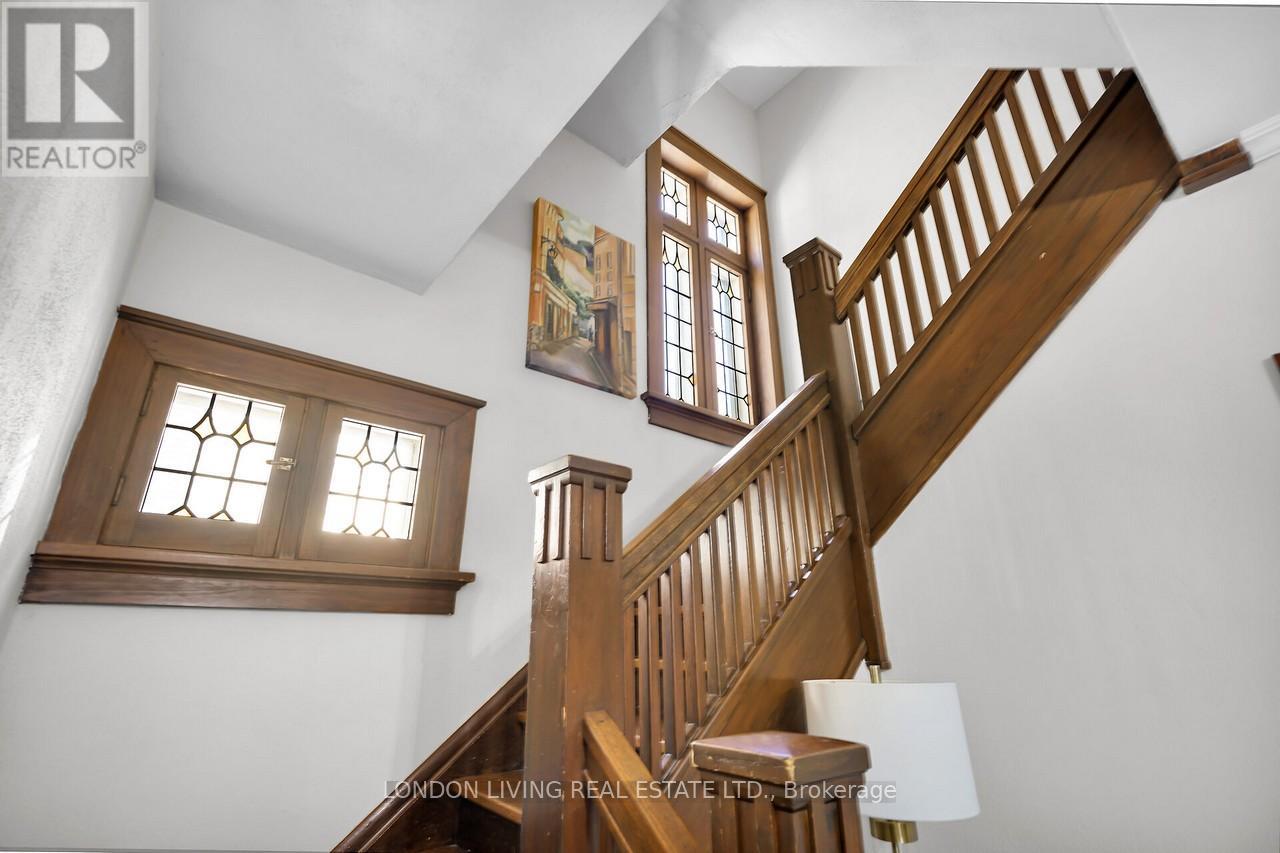 34 Marley Place, London South, Ontario  N6C 3T2 - Photo 12 - X12466262