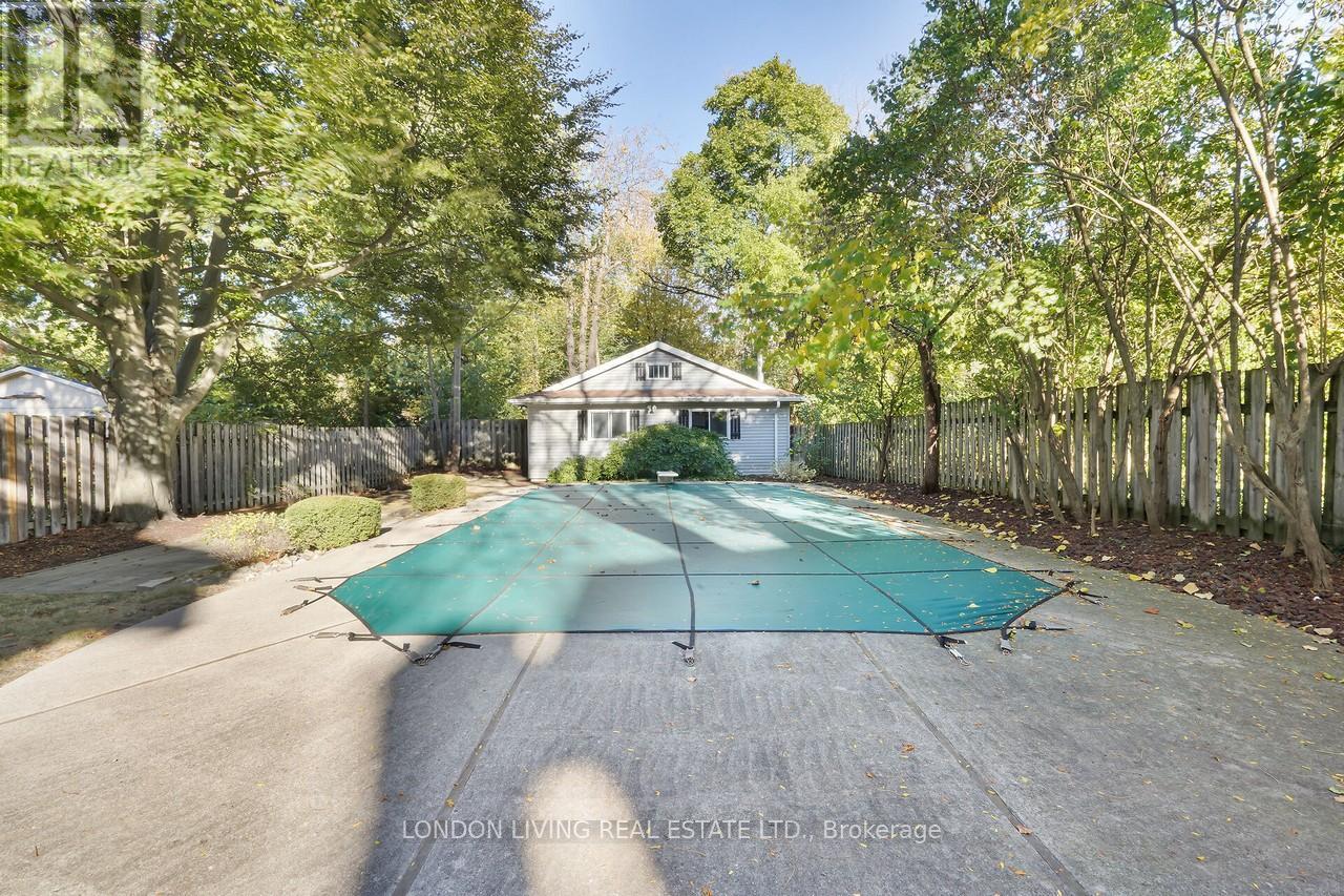 34 Marley Place, London South, Ontario  N6C 3T2 - Photo 35 - X12466262
