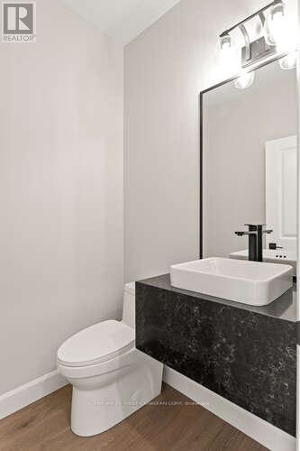 2254 Linkway Boulevard, London South, Ontario  N6K 0K9 - Photo 7 - X12466304