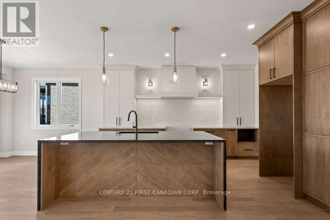 2254 Linkway Boulevard, London South, Ontario  N6K 0K9 - Photo 9 - X12466304