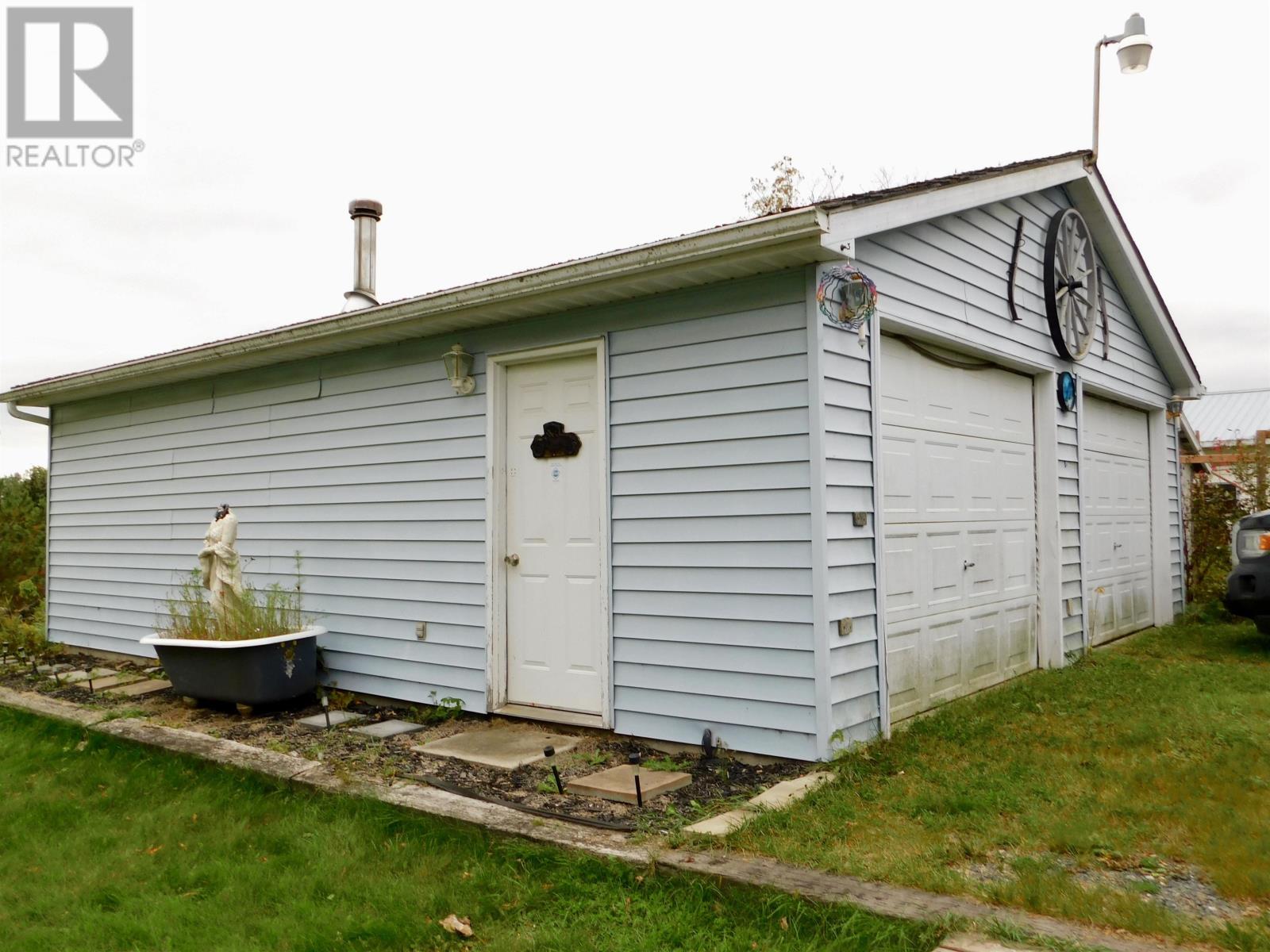 82 Aubrey Rd, Dryden, Ontario  P8N 0A2 - Photo 3 - TB253104