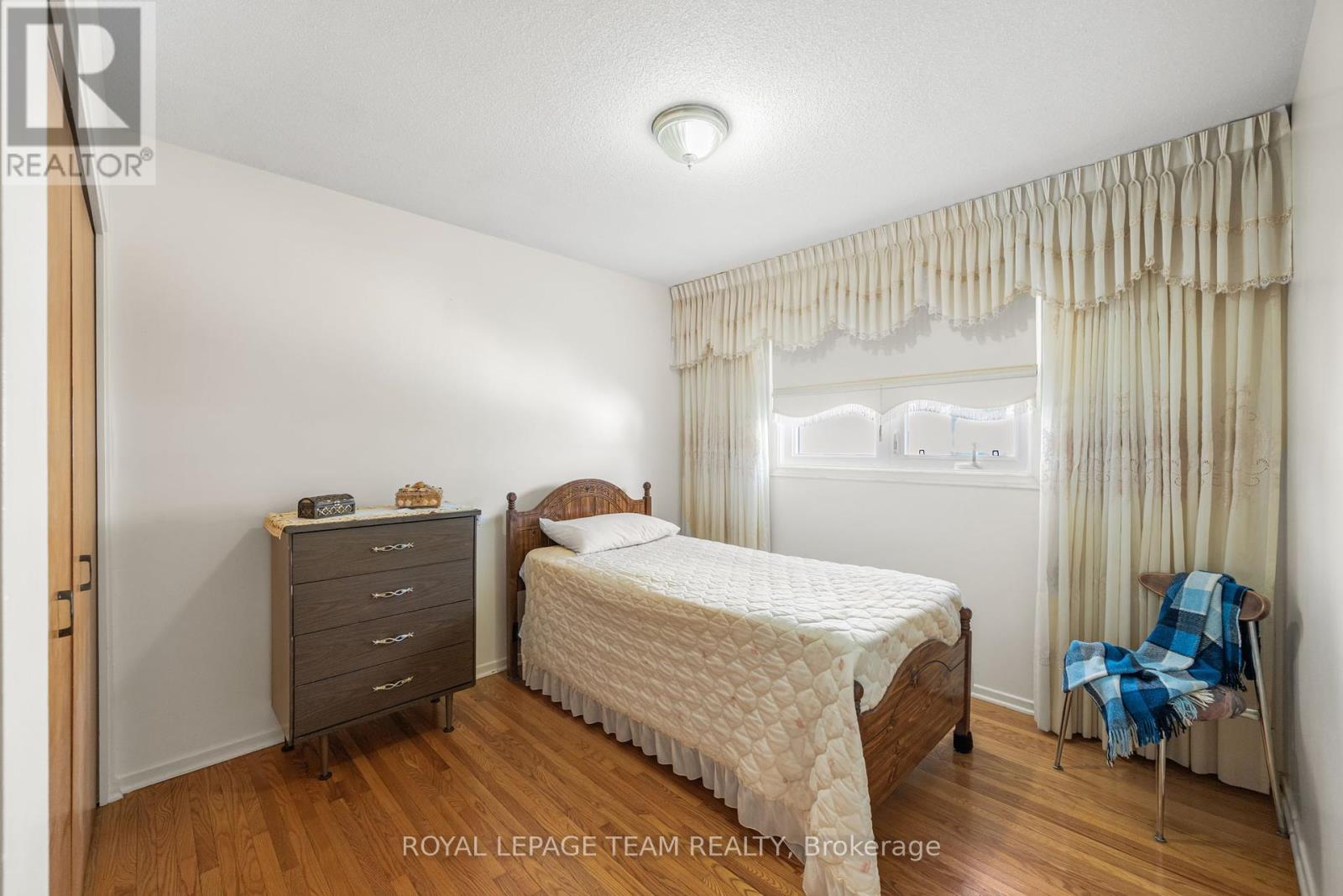 1665 Fisher Avenue, Ottawa, Ontario  K2C 1X9 - Photo 13 - X12466267