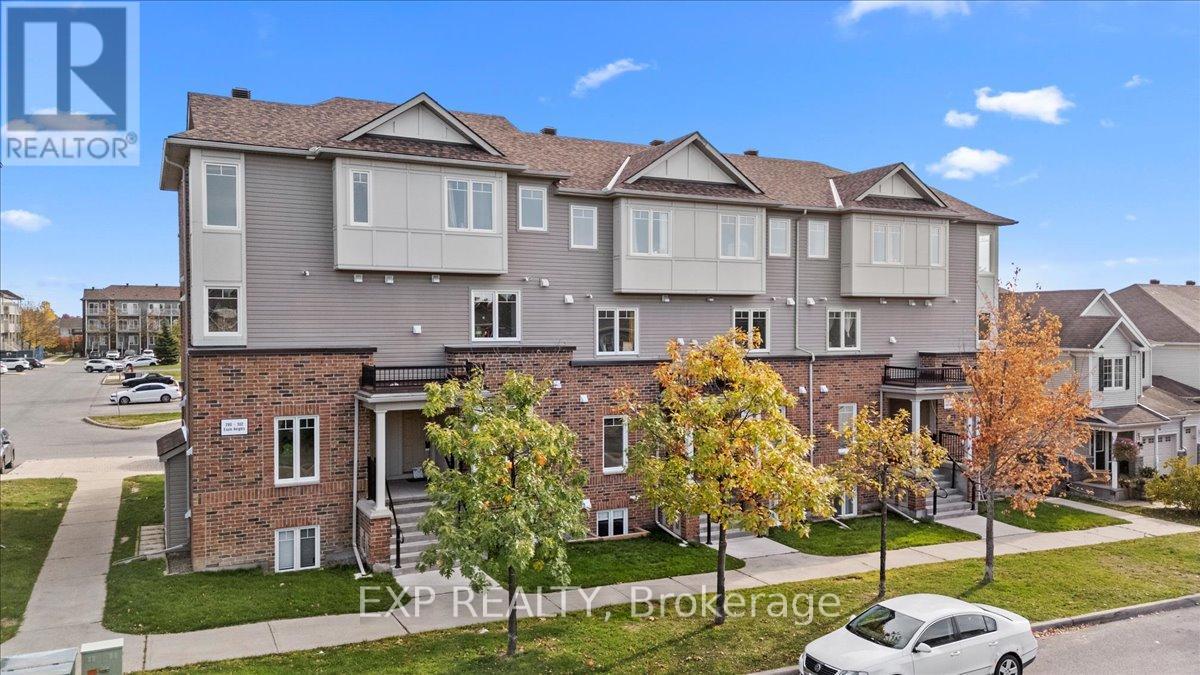 290 Espin Heights, Ottawa, Ontario  K2J 0Y8 - Photo 2 - X12466328