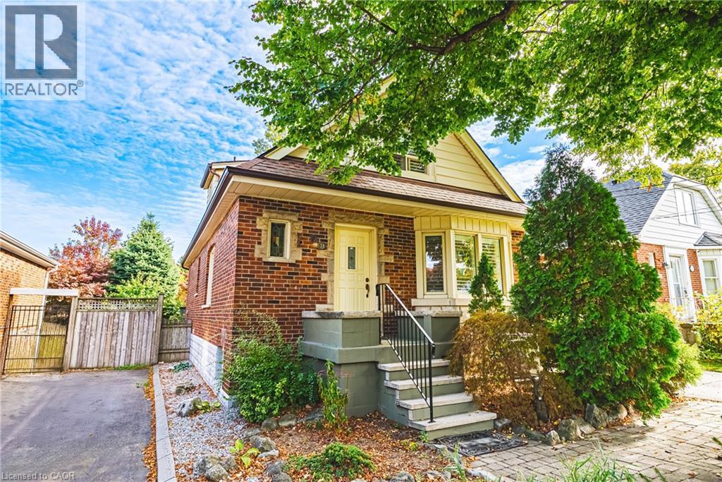 31 Buchanan Street, Hamilton, Ontario  L9A 2V7 - Photo 4 - 40779615