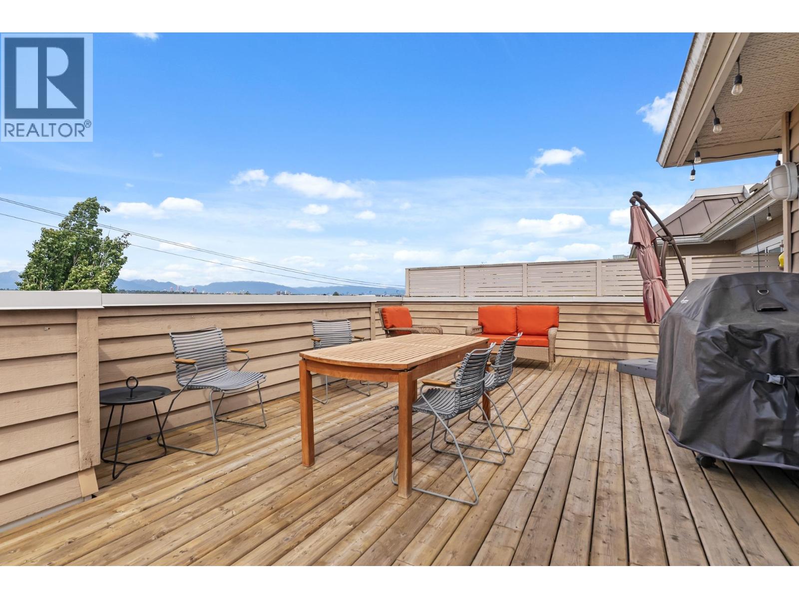 316 5880 Dover Crescent, Richmond, British Columbia  V7C 5P5 - Photo 2 - R3059125